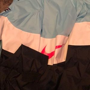 Nike windbreaker
